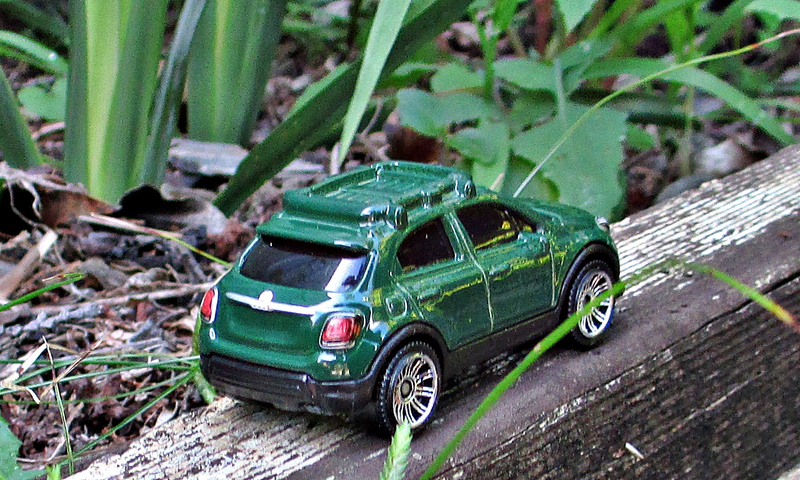 Illustration for article titled Spaghetti Saturday: Matchbox Fiat 500X